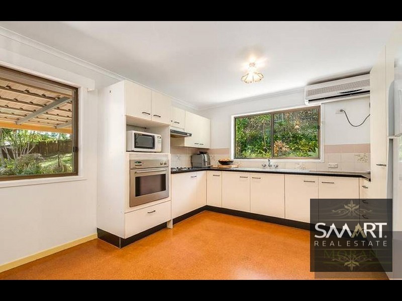 43 Whitian Drive, Carrara QLD 4211