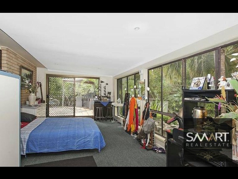 43 Whitian Drive, Carrara QLD 4211