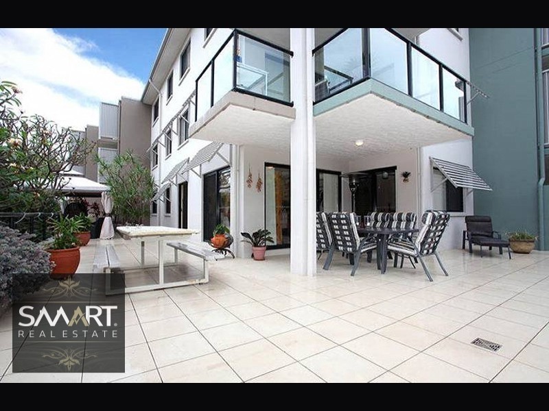 4/24-26 Parker Street, Labrador QLD 4215