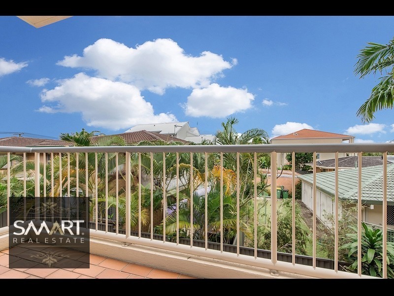 9/68 Stanhill Drive, Chevron Island QLD 4217