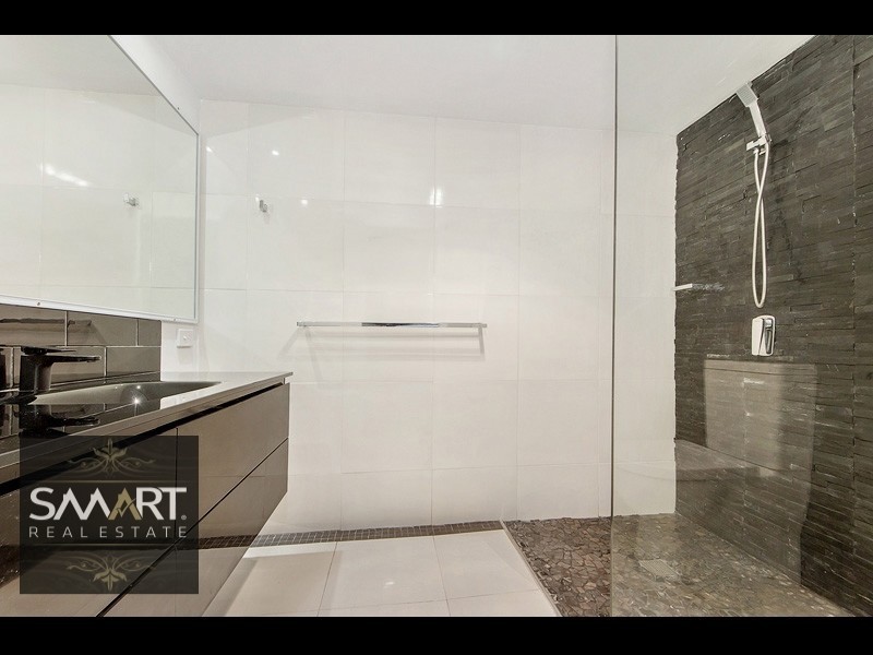 9/68 Stanhill Drive, Chevron Island QLD 4217