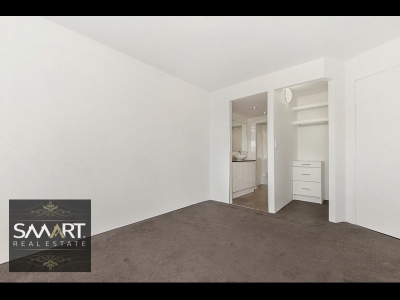 9/68 Stanhill Drive, Chevron Island QLD 4217