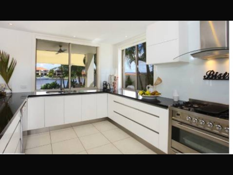 10 Prosperity Drive, Hope Island QLD 4212