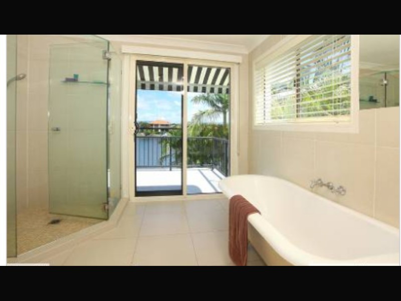 10 Prosperity Drive, Hope Island QLD 4212