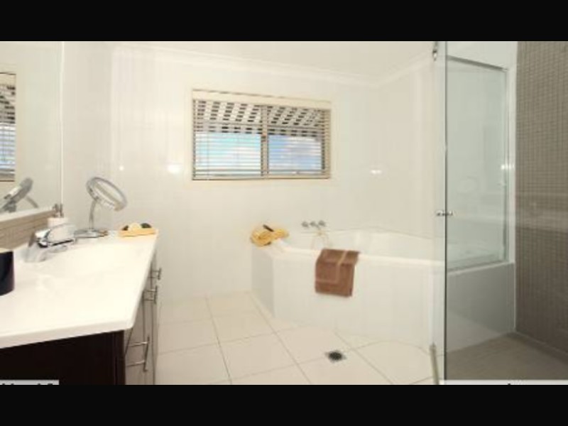 10 Prosperity Drive, Hope Island QLD 4212