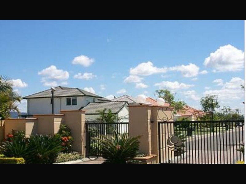 10 Prosperity Drive, Hope Island QLD 4212