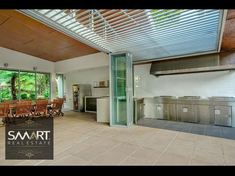 1/154 Musgrave Avenue, Southport QLD 4215