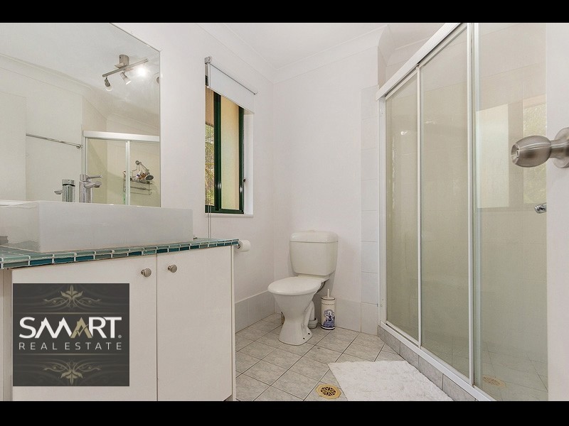 11/156 Greenacre Drive, Arundel QLD 4214