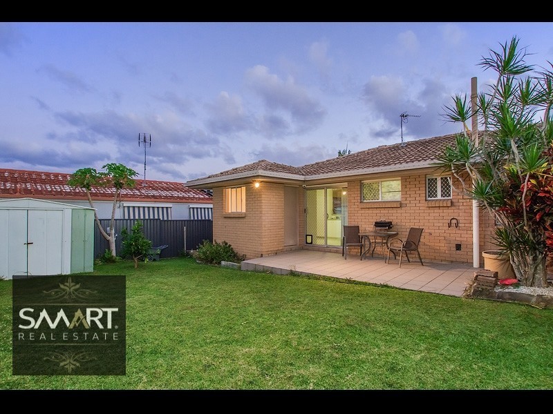 33 Inveray Avenue, Benowa Waters QLD 4217