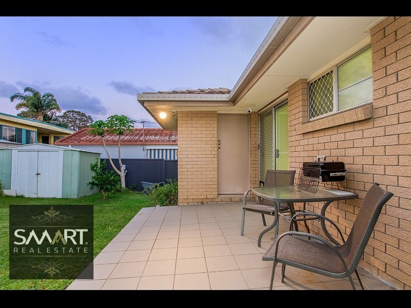33 Inveray Avenue, Benowa Waters QLD 4217