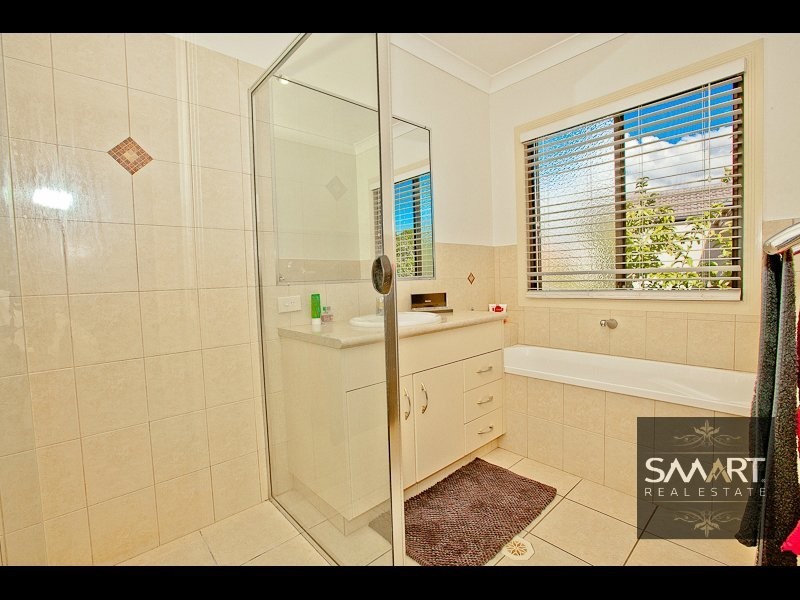 Varsity Lakes QLD 4227