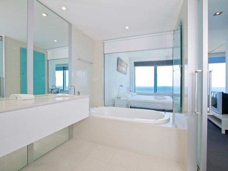 4004/9 ‘Q1′ Hamilton Avenue, Surfers Paradise QLD 4217