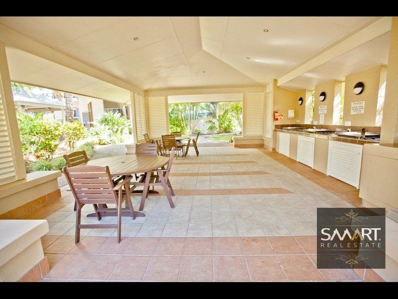 28 Northcliffe Terrace, Surfers Paradise QLD 4217