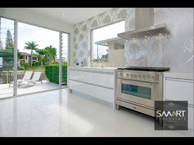 28 Salerno Street, Isle Of Capri QLD 4217