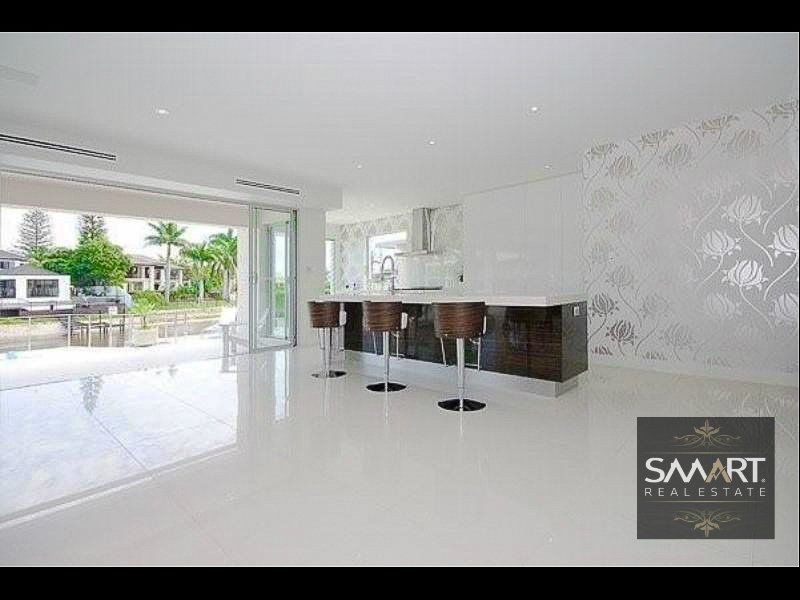 28 Salerno Street, Isle Of Capri QLD 4217