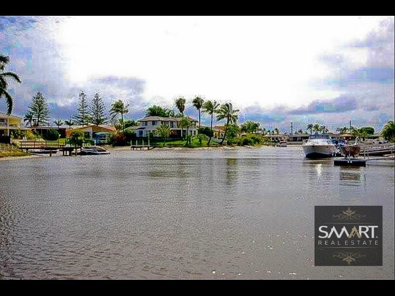 28 Salerno Street, Isle Of Capri QLD 4217