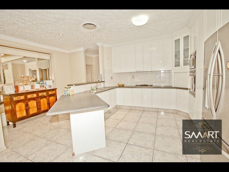 10 Kilbreck Street, Benowa Waters QLD 4217