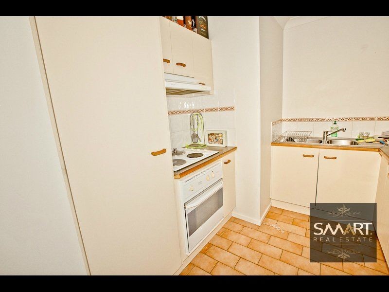 8/6-20 Ben Lomond Drive, Highland Park QLD 4211