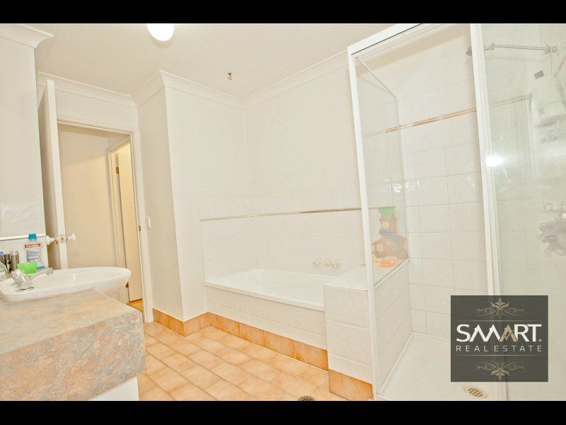 8/6-20 Ben Lomond Drive, Highland Park QLD 4211