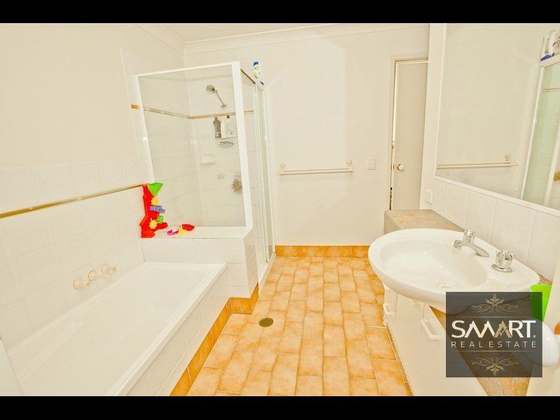 8/6-20 Ben Lomond Drive, Highland Park QLD 4211