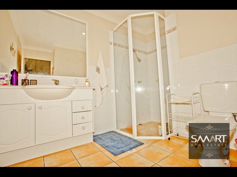 1/120 Pohlman Street, Southport QLD 4215