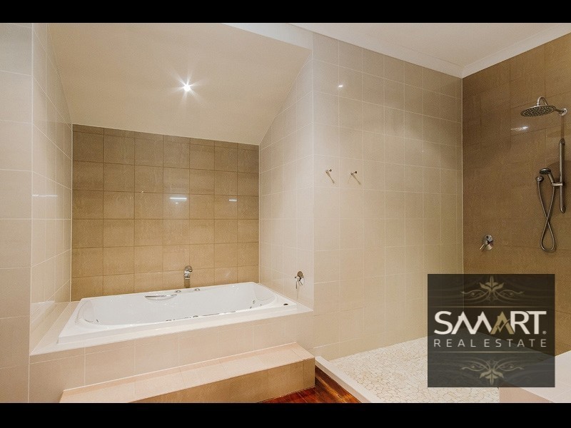 3 Inga Avenue, Surfers Paradise QLD 4217