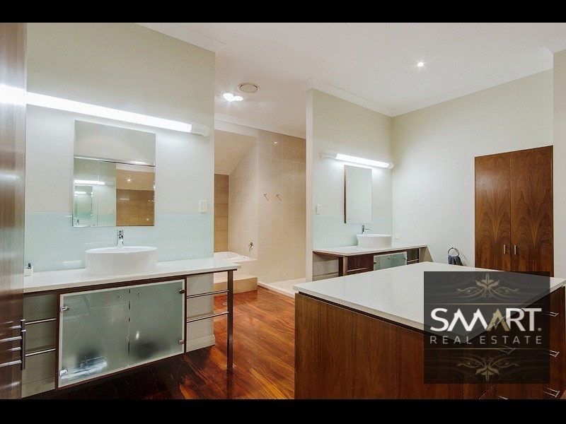 3 Inga Avenue, Surfers Paradise QLD 4217