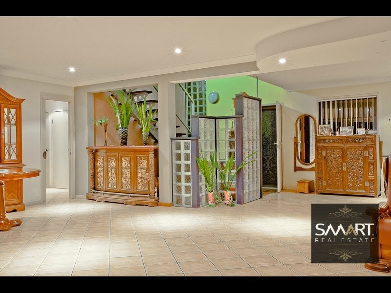 Broadbeach Waters QLD 4218