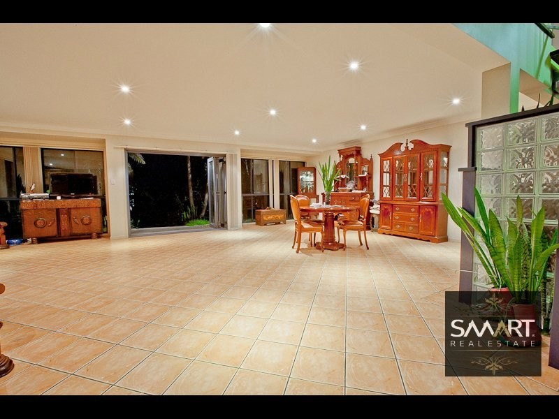 Broadbeach Waters QLD 4218