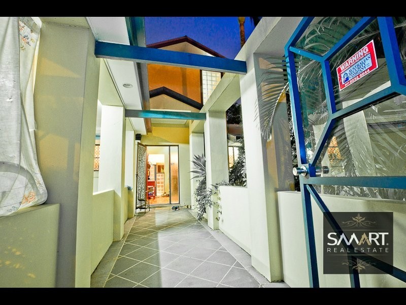 Broadbeach Waters QLD 4218