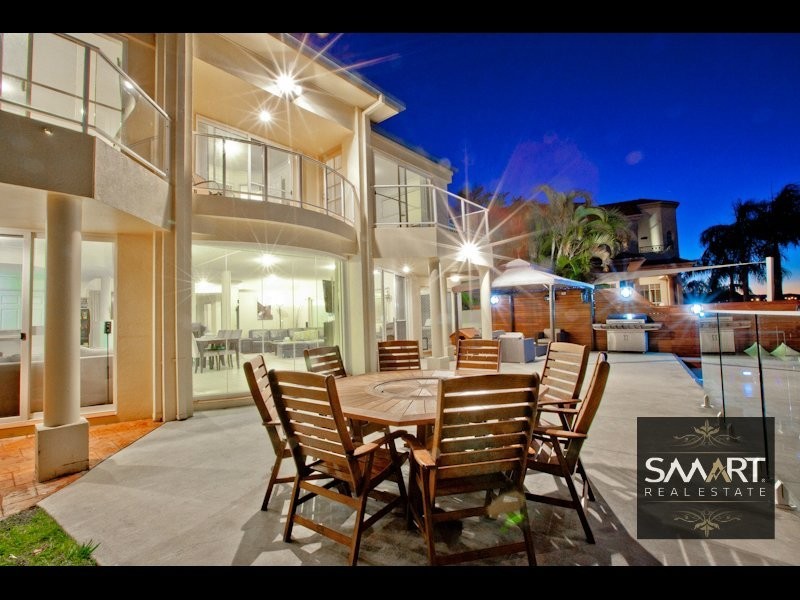 Clear Island Waters QLD 4226