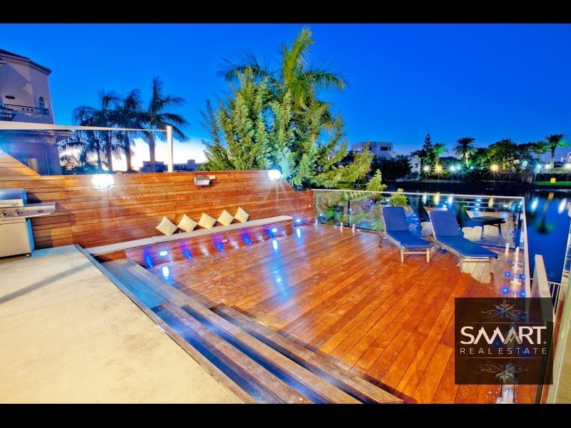 Clear Island Waters QLD 4226