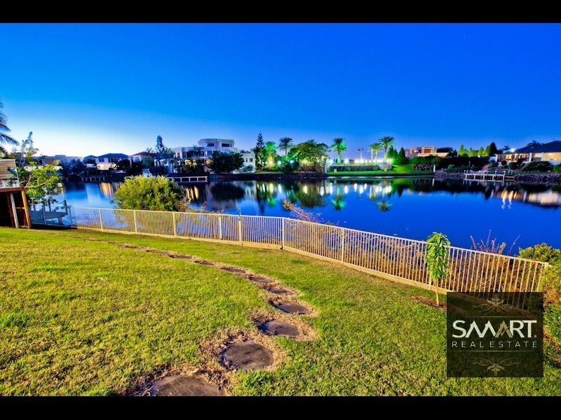 Clear Island Waters QLD 4226