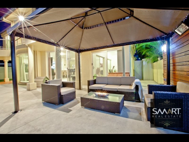 Clear Island Waters QLD 4226