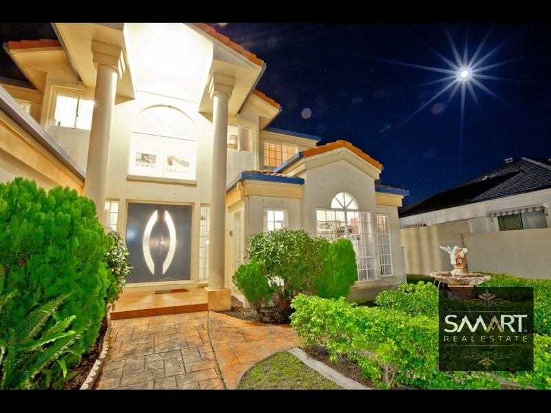 Clear Island Waters QLD 4226