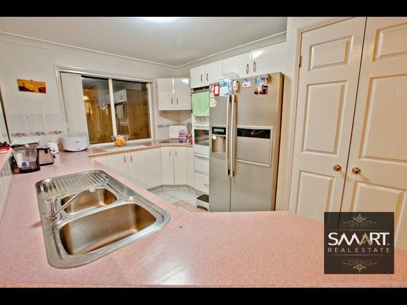 Clear Island Waters QLD 4226