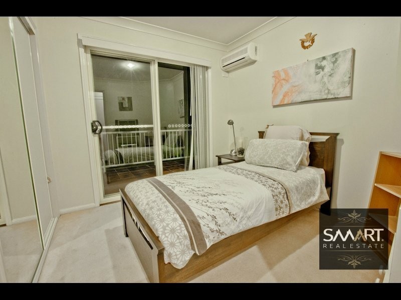 Clear Island Waters QLD 4226