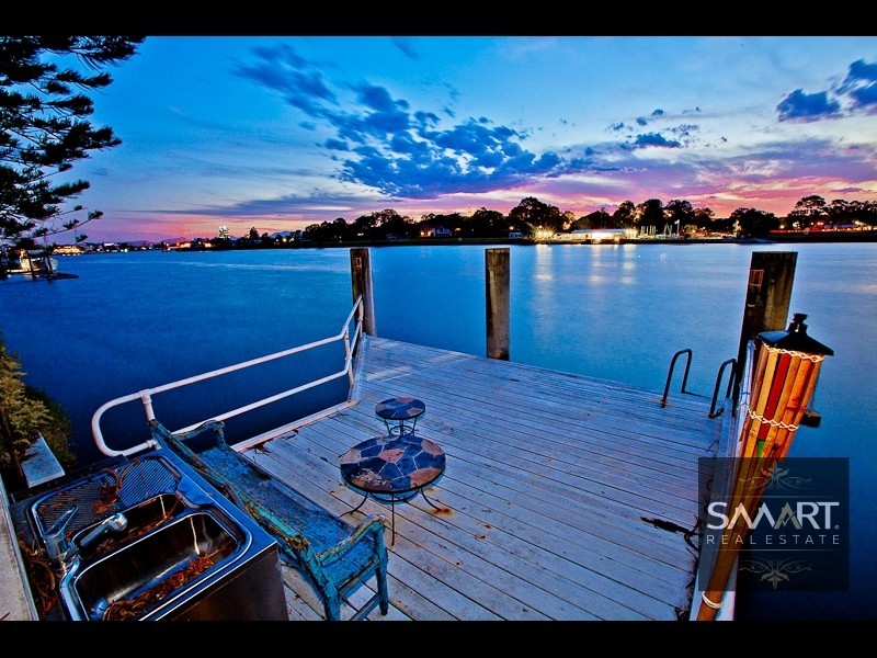 121-123 Commodore Drive, Surfers Paradise QLD 4217