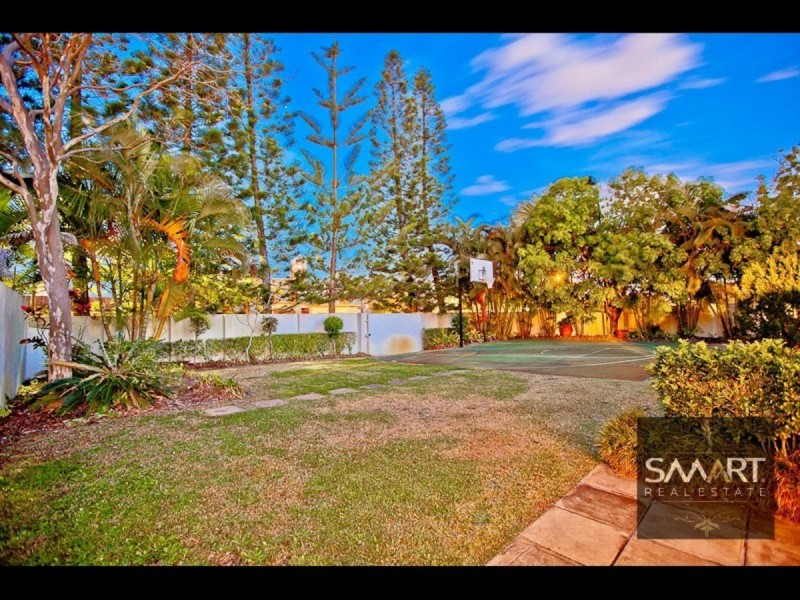 121-123 Commodore Drive, Surfers Paradise QLD 4217