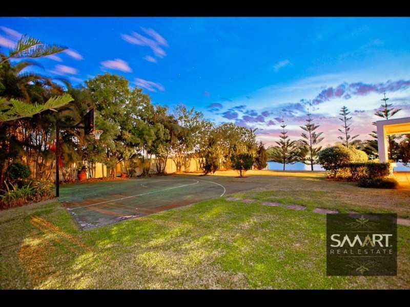 121-123 Commodore Drive, Surfers Paradise QLD 4217