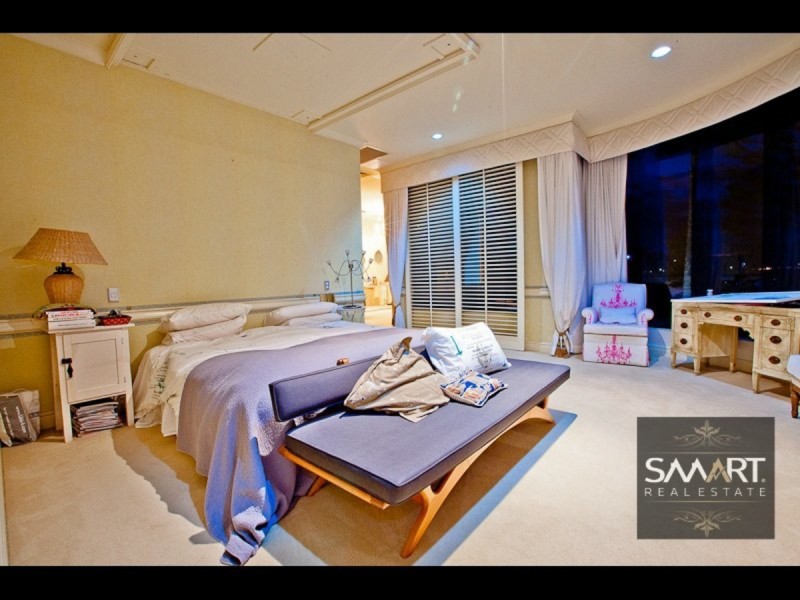 121-123 Commodore Drive, Surfers Paradise QLD 4217