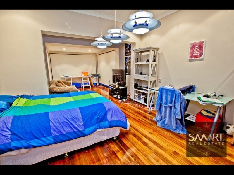 121-123 Commodore Drive, Surfers Paradise QLD 4217