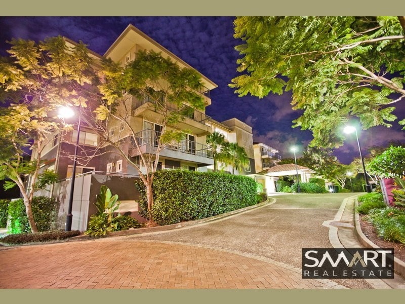 Hope Island QLD 4212