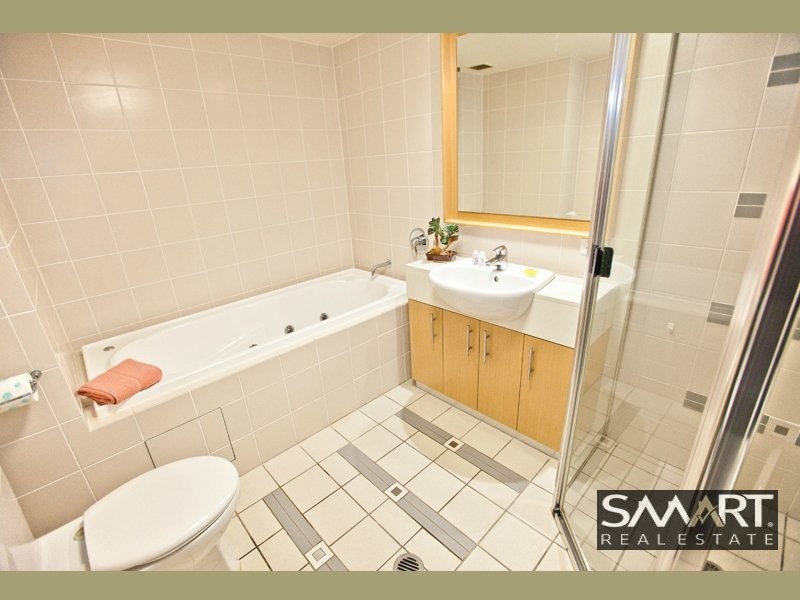 Hope Island QLD 4212