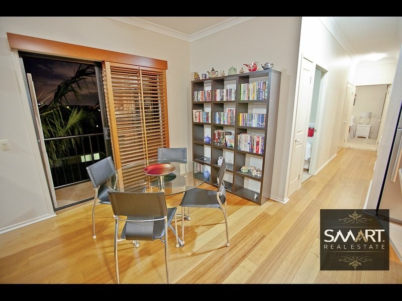 Chevron Island QLD 4217