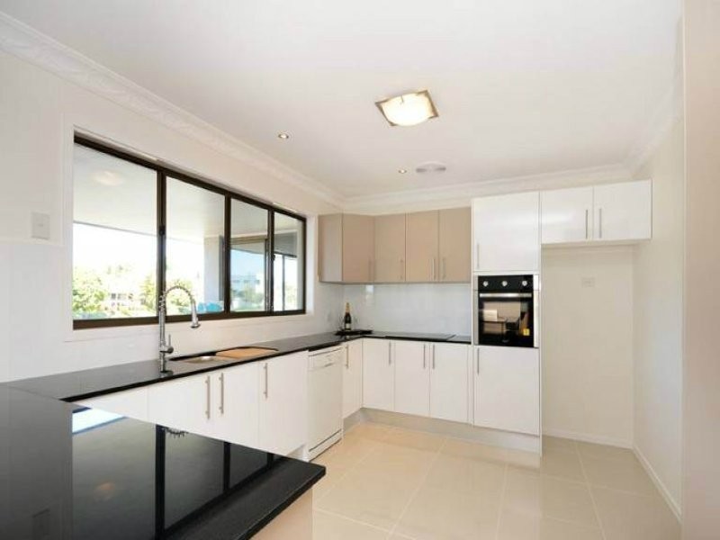 Broadbeach Waters QLD 4218