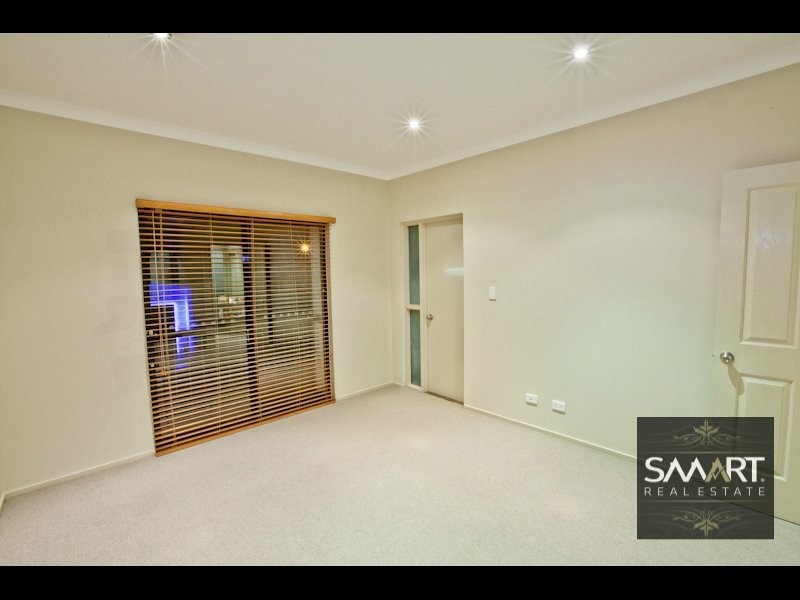 Varsity Lakes QLD 4227