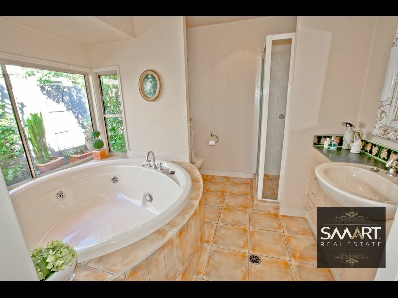 Broadbeach Waters QLD 4218