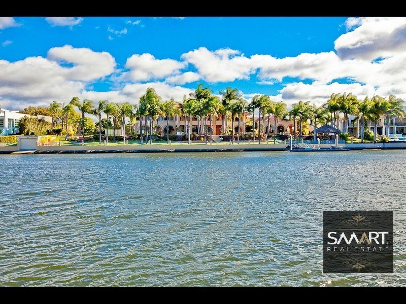 Broadbeach Waters QLD 4218
