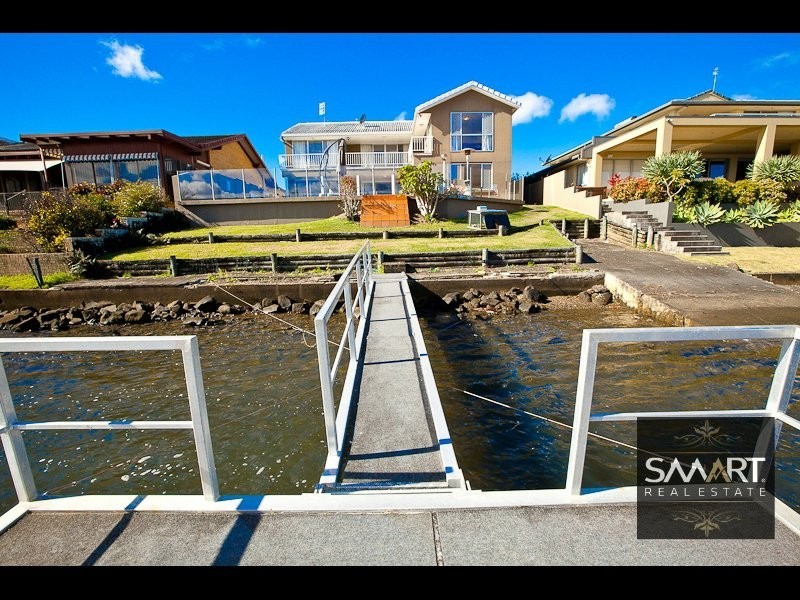 Broadbeach Waters QLD 4218